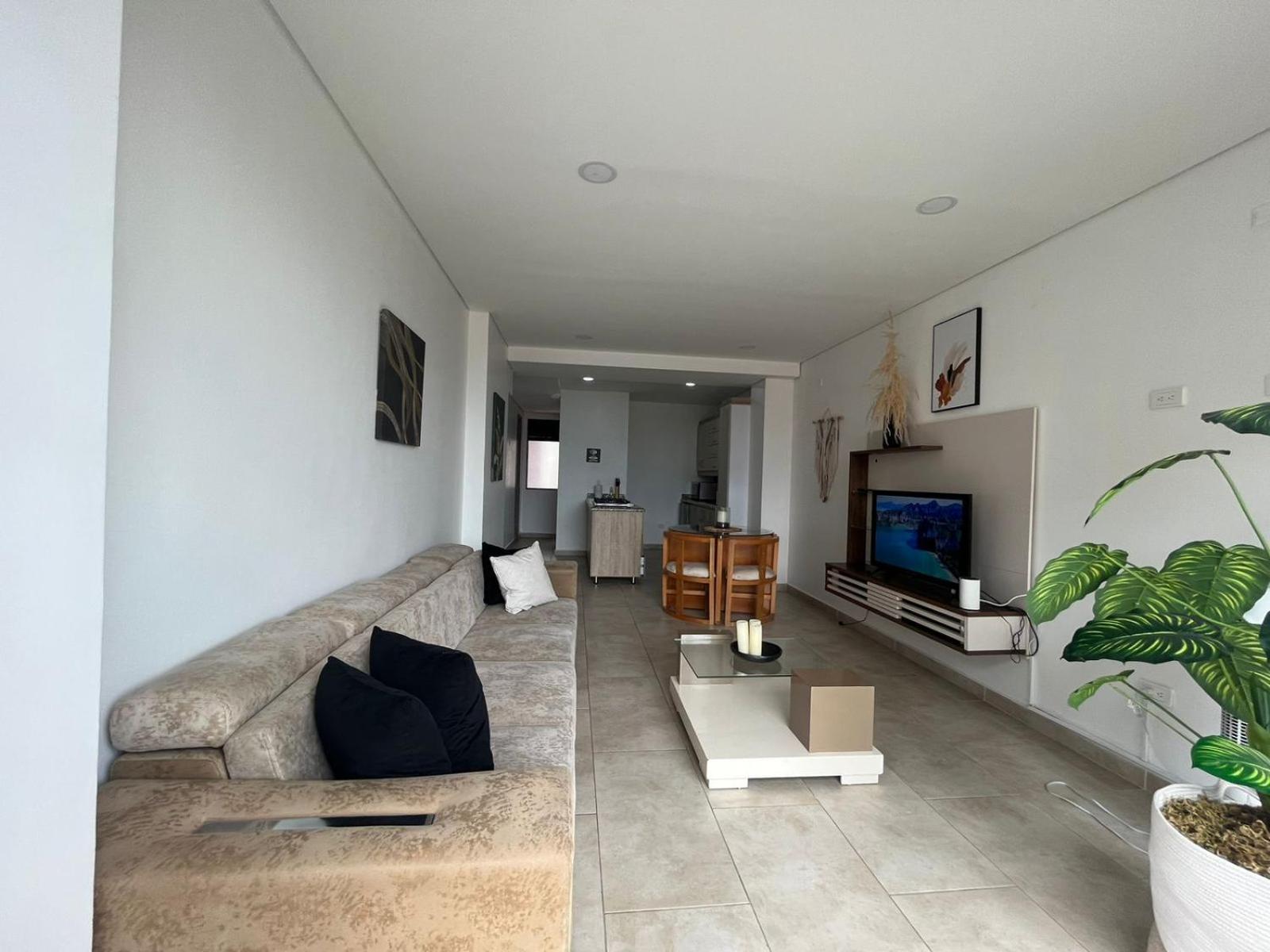 Levits Apartment Medellin Bagian luar foto